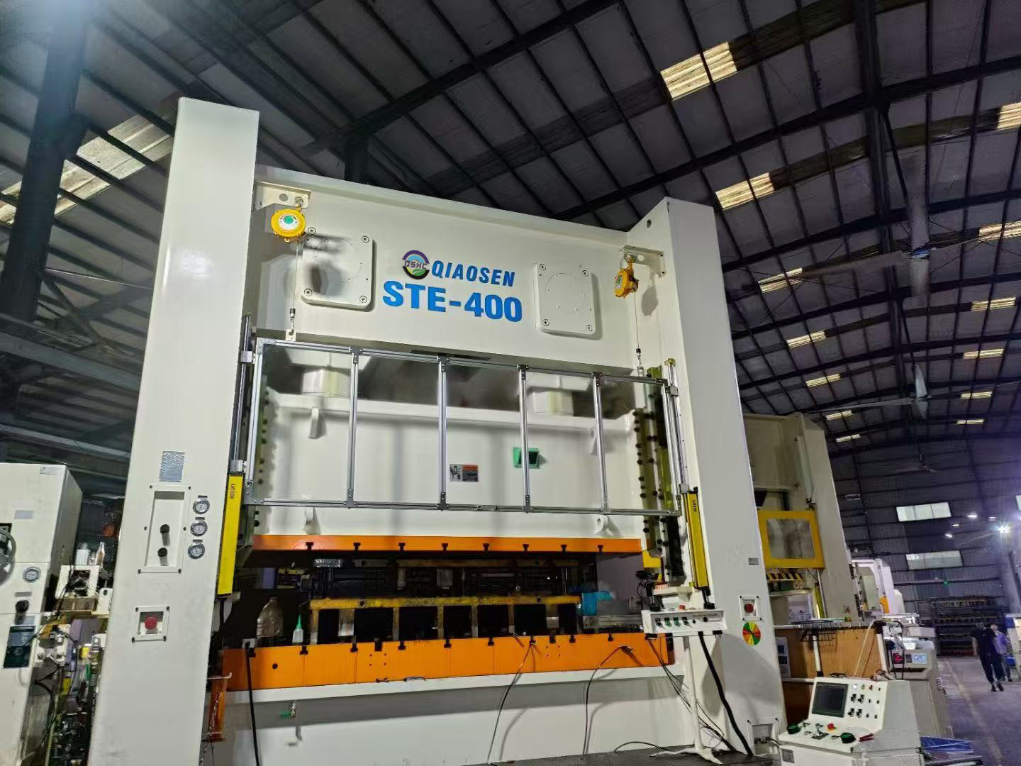 High Precision Closed Double Point Crank Pneumatic Punch Press Custom Mould