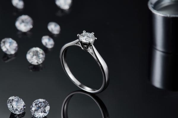 Minimalist Wedding Jewelry 9K Silver Ring Round Cut White Moissanite CZ