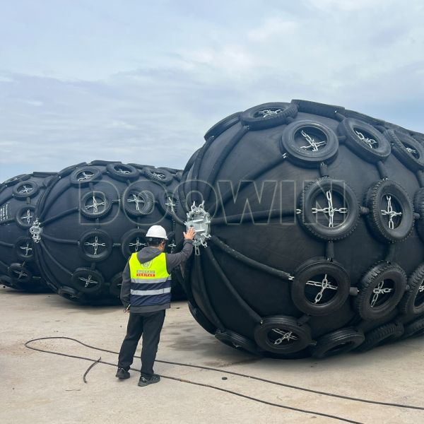 Defensas neumáticas de goma Yokohama P50 P80 para embarcaciones inflables, personalizadas