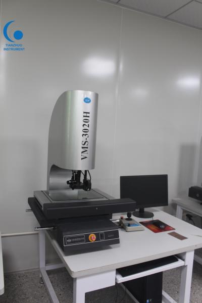 220 × 120mm Travel CNC Video Measuring System Auto Edge Finding With Metal Table
