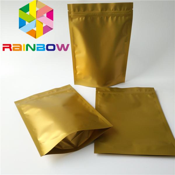 las nueces de empaquetado del papel de aluminio de las nueces de leche del batido del polvo mezclado de encargo de la proteína se colocan encima de bolsos