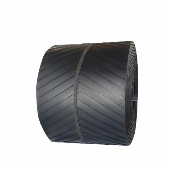 Herringbone Pattern Black Conveyor Belt 300-800mm Width for 0-40° Inclination Angle