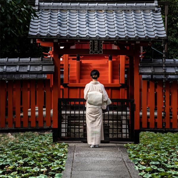 Custom-Made Antique Roof Tiles for Japanese-Style Homes Authentic Restoration Projects
