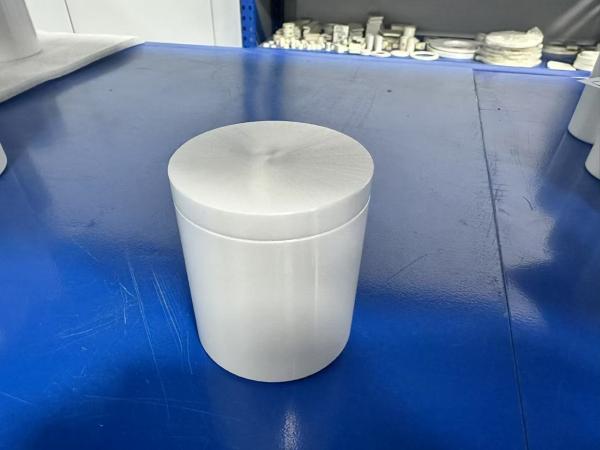 高級 セラミック ボール ミル 容器 室温 の 最高 の 強さ と 硬さ
