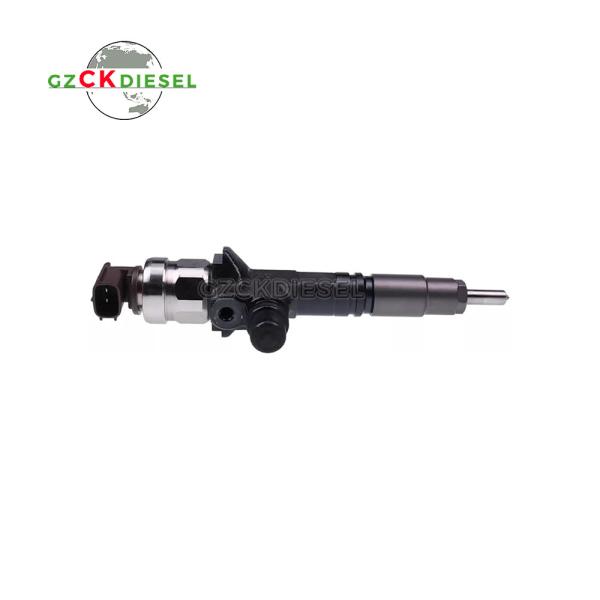 Injecteur à rail commun 1J705-53052 1J705-53053 295050-1331 Pour le moteur Kubota V2607-CR-TE4 SB65P SV65PC SSV65