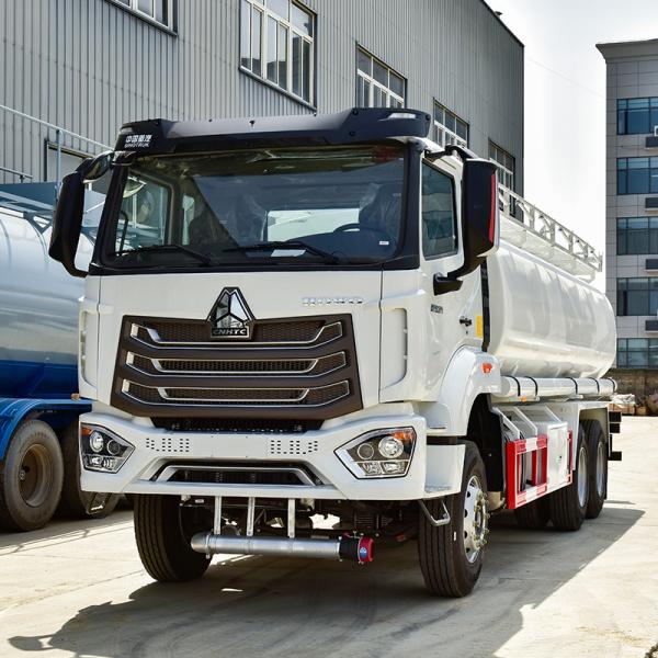 16000 Liters Capacity 6x4 8x4 Fuel Tank Oil Tanker Truck For Heavy Load Manual Transmission