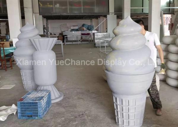 Pink Color Artificial Fiberglass Decoration Ice Cream Cone For Shipping Centre