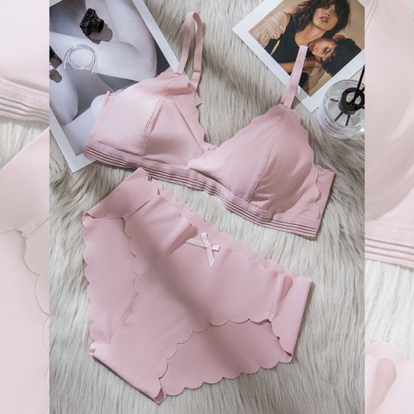 New Arrival Female Seamless Panties With Bra Pants and Bra Wholesale Comfortable Fashion Womens Panties and Bras Seamless
