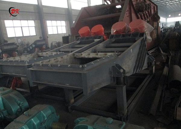 Enclosed Type Cement Vibrating Feeder Concrete Feeding Customized Design
