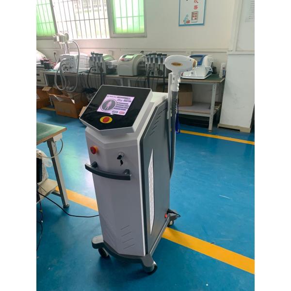 Постоянная машина 1000W удаления волос лазера диода 808nm