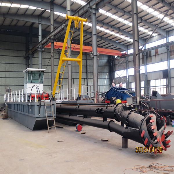 18Inch Sand Dredging Equipment for Mud Sediment / Gravel Removal