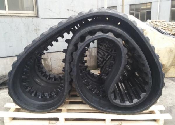 Black Width 700mm Dumper Rubber Track 125mm Pitch 78 Link