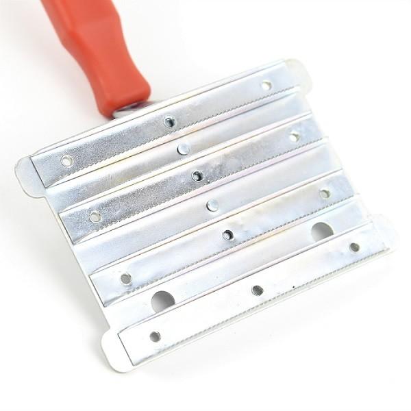 23*14 cm Metal Curry Comb Plastic Handle For Horse Body Sweat Cleaning