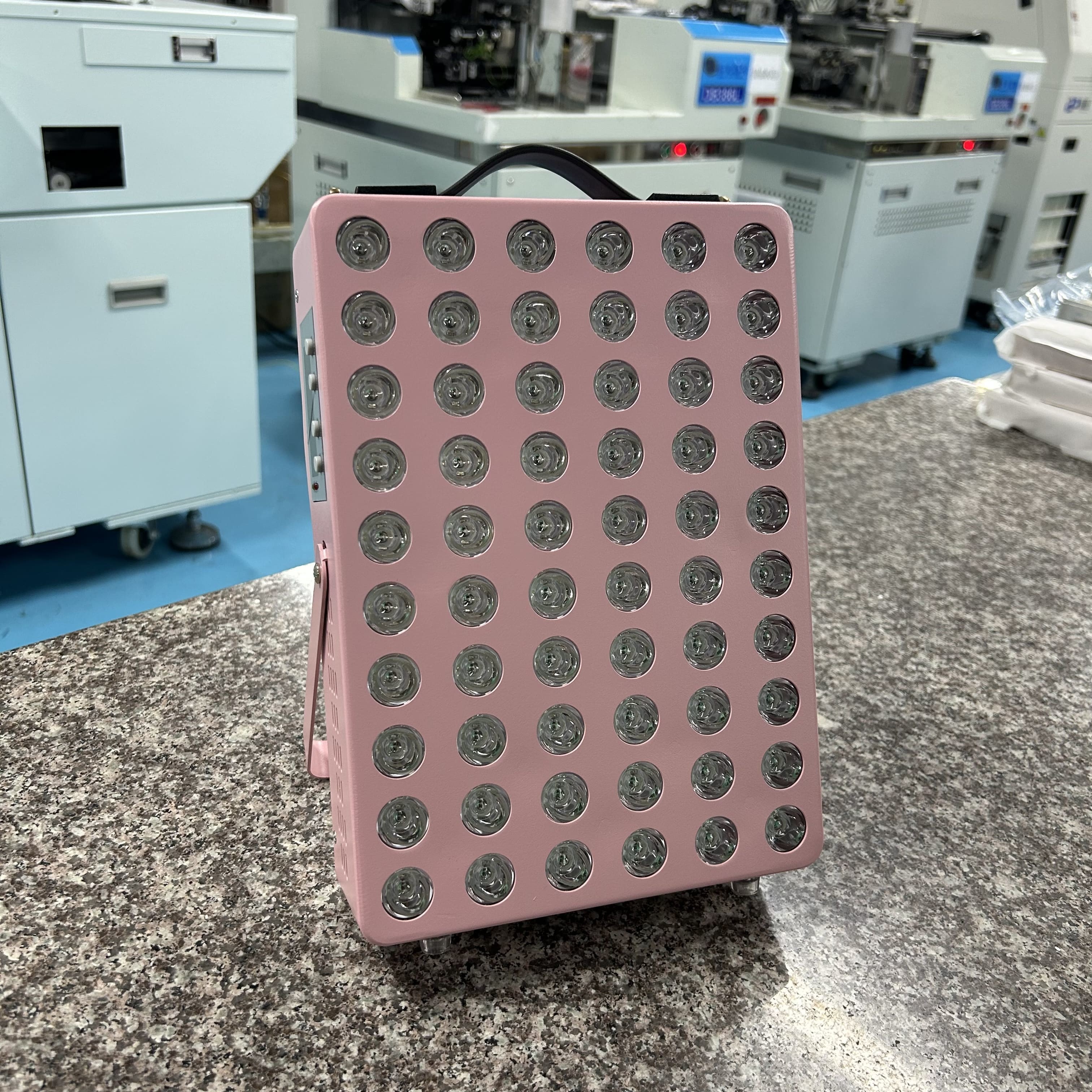 Портативный ультракрасный красный прибор 660nm 850nm 300W терапией света СИД со стойкой