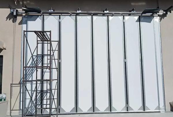 Noise Reduction Excellent Multi-Panel Steel Door with Polyurethane Insulation Left/Right Open Direction