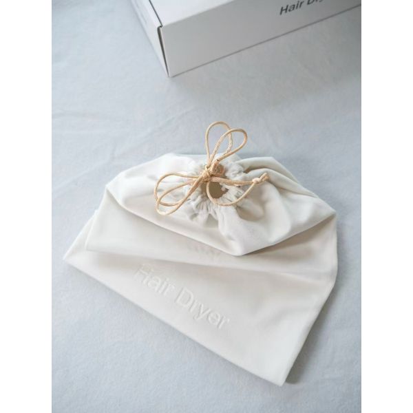 Ultra léger 530g sèche-cheveux sans pinceau Fonctionnement silencieux 69dB sèche-cheveux de salon 11W moteur RPM