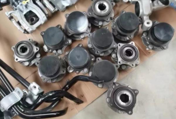 Lixiang L9 L7 L8 One Exterior Part Headlights Key Engine Oil Body Kits Side Step Board Wheel Auto Spare Parts Accessories