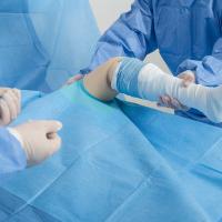 La chirurgie jetable d'extrémité d'Arthroscopy de genou d'hôpital drapent le paquet