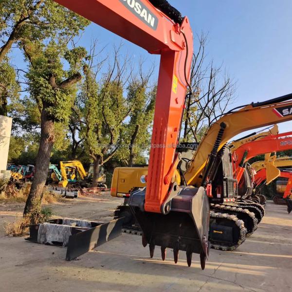 DOOSAN DX225LC DX225 225 LCA Excavator in Shanghai Original Used Made in Korea Original