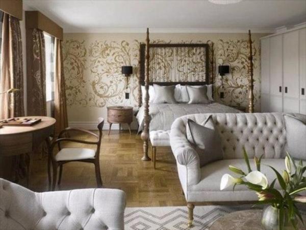 Negeri Selangor luxury hotel inner furniture American style wood Bed with fabric bench and desk table chairs