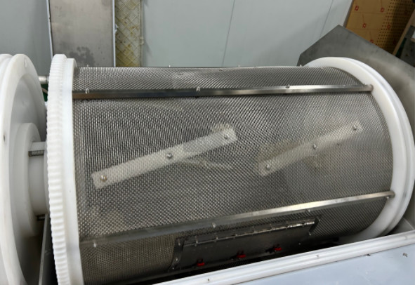 Équipement de formulation de gel doux compact et personnalisable Vitesse de fonctionnement 0-8 tours par minute 1200 mm X 800 mm X 1600 mm