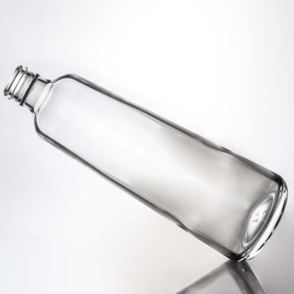 Customized Super Flint Round Clear Glass Bottle for Gin Rum Vodka Whisky 580ml 1000ml