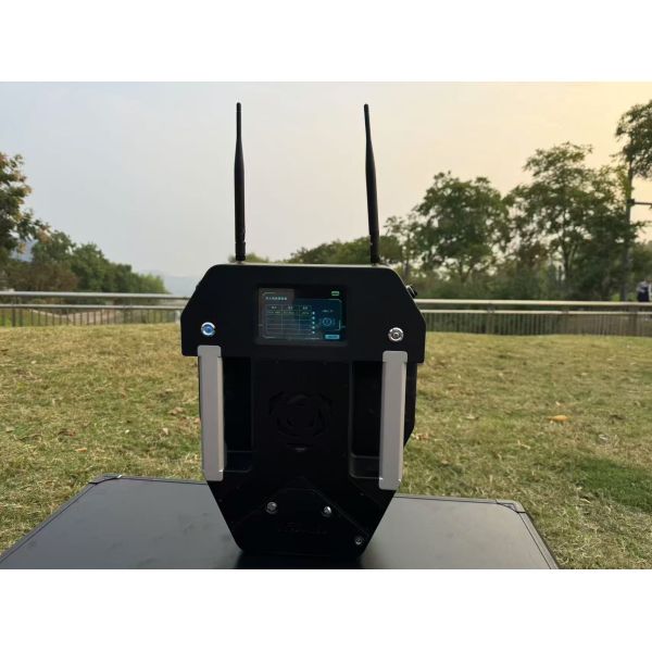 IP65 Protection Level Portable Drone Detector with 5-inch High-Definition Display