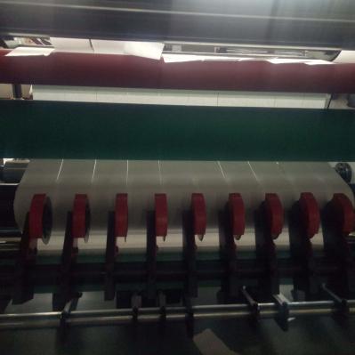 Rolo de papel do cartão de crédito de 2.2KW 120m/Min Thermal Paper Slitting Machine que faz a máquina