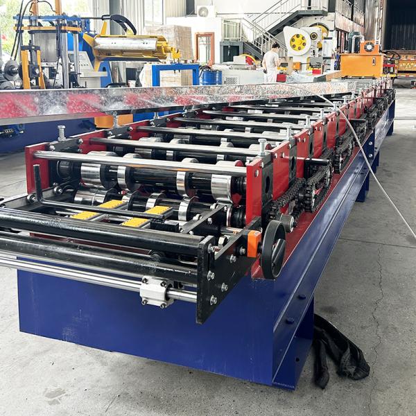 Rouleau de formage de tôles métalliques autobloquantes en acier de couleur avec contrôle PLC