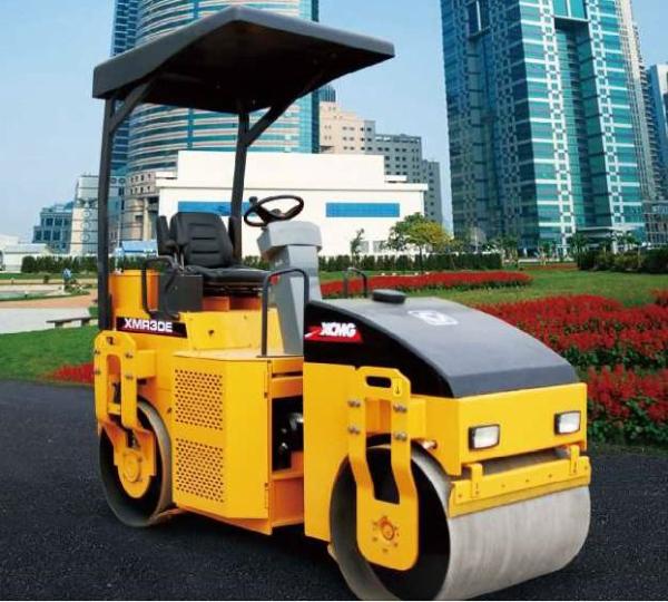 XCMG Working Weight 4000kgs Small Road Roller Model XMR403 , Vibration Road Roller