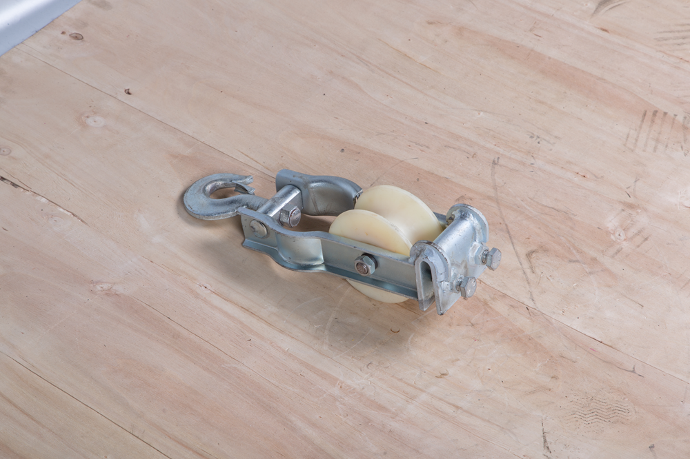 Single Sheave Stringing Pulley Block with Corrosion-Resistant Finish for Compact & Lightweight Cable Stringing