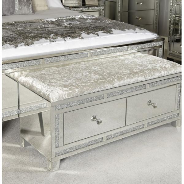 Bedroom Set Specific Mirrored Modern Style Queen Size Bed Furniture With Contemporary Design