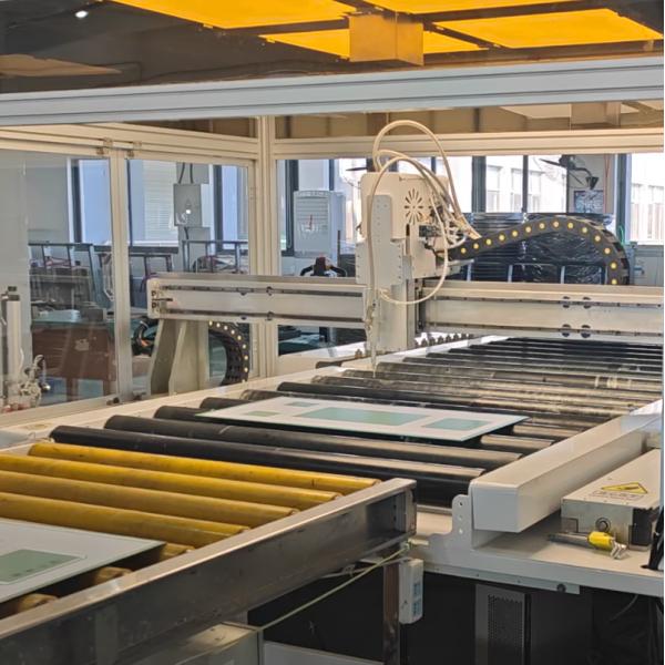 16 Stations LED Bulb Assembly Line with MITSUBISHI PLC Control and Touch Screen Operation