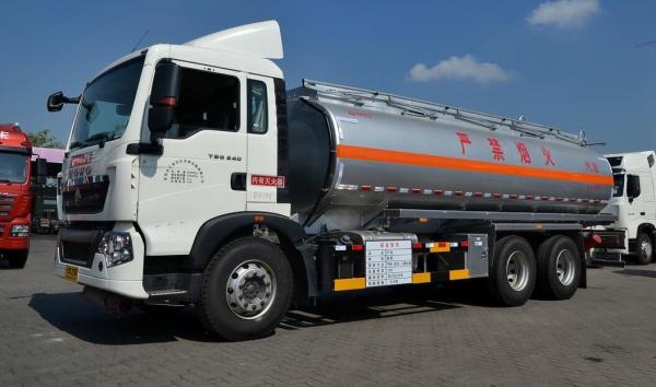 22cbm Fuel Oil Delivery Truck with 336 Hp engine , RHD optional Oil Tank Trailer