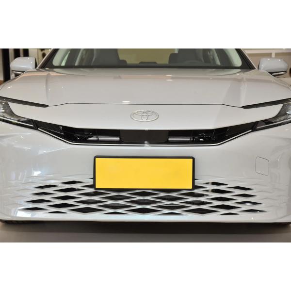 2024 Toyota Camry Sedán Edición Elite Alta Velocidad Automóvil de gasolina de 4 puertas y 5 asientos