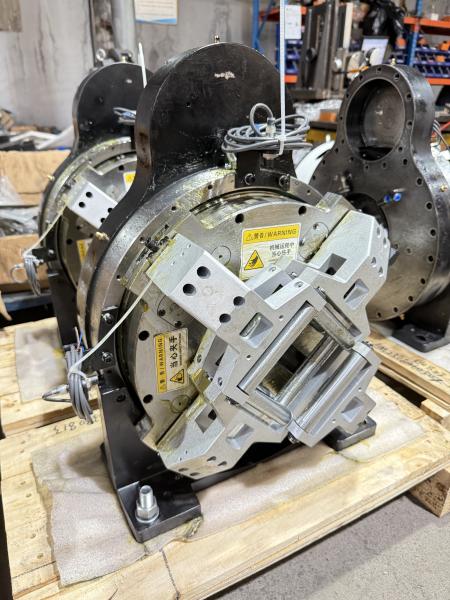 パイプレーザー切断用自動レーザーチャック 124mm