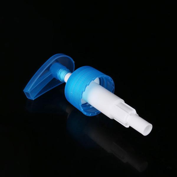 28/410 Bomba de loción de nervadura azul para la mano Bomba de 2cc 4cc Producción Entrega rápida