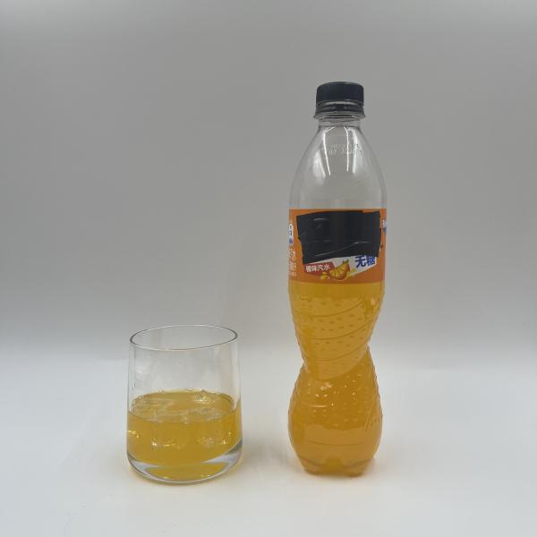 Embotellado de bebidas carbonatadas con sabor a kiwi bajo en grasa con 3.6% de Brix