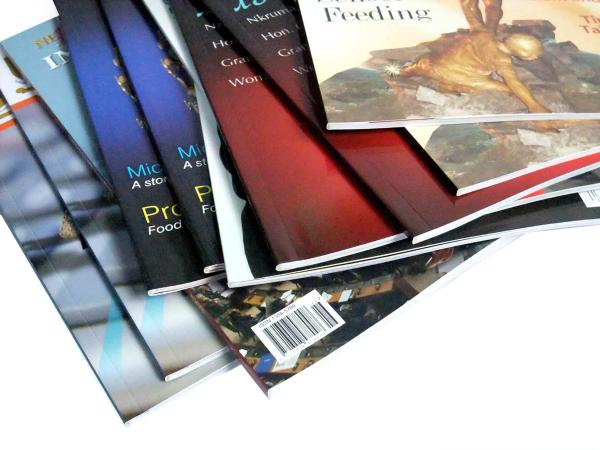 Papier d'art de CMYK, papier de conseil en ivoire, papier excentré, papier de woodfree, imprimant les magazines commerciales