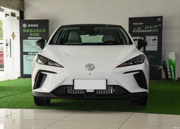 5 carro elétrico puro de alta velocidade do carro com porta traseira MULAN EV da porta