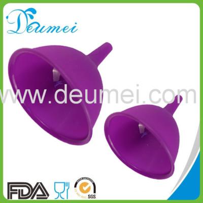 Deumei Hot Selling Multifunctional Good Kichen Helper Collapsible Silicone Funnel