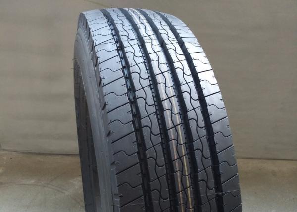 Reinforced 11R 22.5 Truck Tires , Low Rolling Resistance Tires 4 Zigzag Grooves