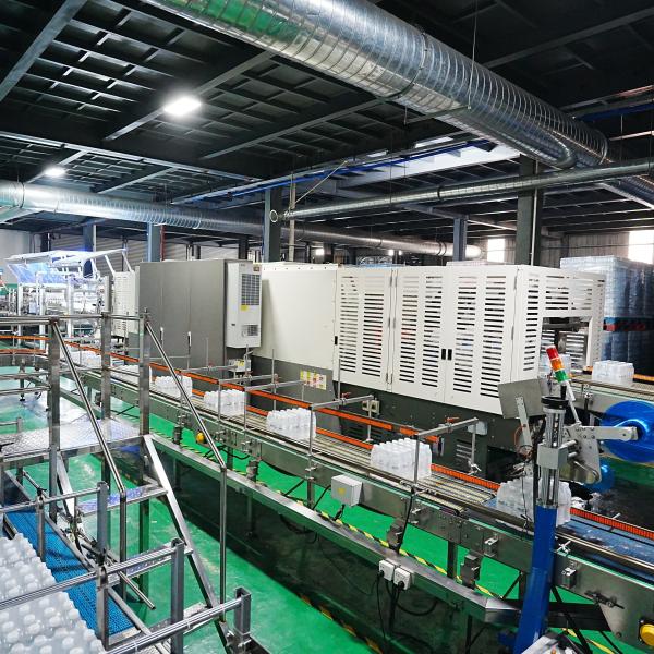 60 Packs Per Minute Shrink Wrapper For 500ml Bottled Salt Soda Production Line Customer Site