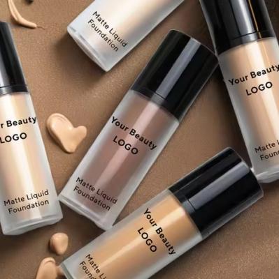 Basse quantité d'échantillon de haute qualité 40 couleurs sans logo Peau naturelle sans défaut Fondation liquide couverture complète maquillage imperméable