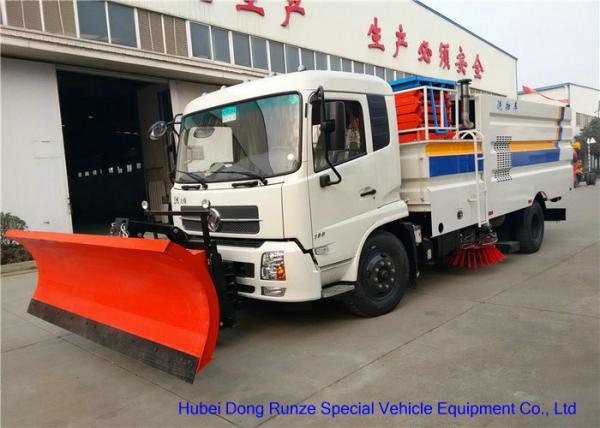 Multifunction Street Washing Truck With Hydraulic Scissor Manlift / Shovel Brushes
