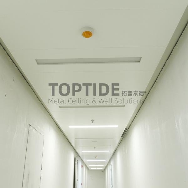0.6mm RAL9016 White Sandwich Metal Decorative Ceiling Tiles Weather Resistance