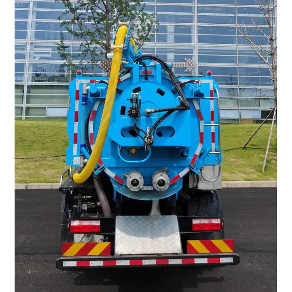 Dongfeng 4X2 Vacuum Suction Truck for Efficient Sewer Cleaning