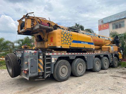 2019 XCMG Used Crane, The XCA220, Has A 73-Meter Boom, A 44-Meter Jib, And A 74-Ton Counterweight. It Has Been Operating For 2540 Hours And Is In Excellent Working Condition.
