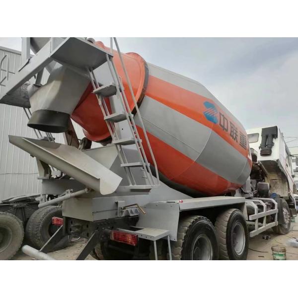 6×4 Sinotruck HOWO Микширующий танкер с размером 8500x2500x3600 мм