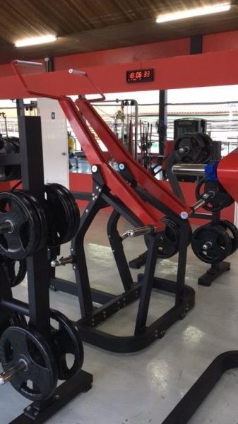 Équipement de gymnastique Commercial Formation en force Plaque chargée Machines de traction lat